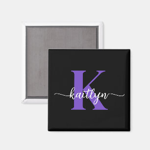 Schwarze lila Schrift Monogramm Magnet