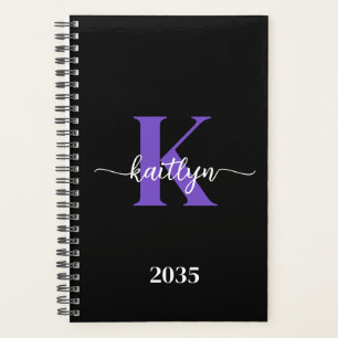 Schwarze lila Schrift Monogramm Planer