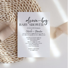 Schwarze moderne einfache Schrift Drive-By Baby Sh Einladung