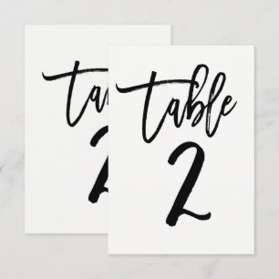 Schwarze moderne Schrift-Tabellennummer 2 im Trend Einladung