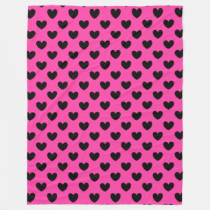 Schwarze Polka Herzen auf Fuchsienrosa Fleecedecke