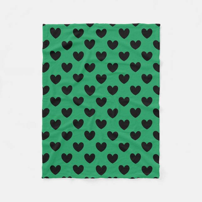 Schwarze Polka Herzen auf Kelly Green Fleecedecke (Vorderseite)