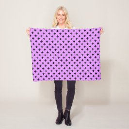 Schwarze Polka-Kreuze auf Lila Fleecedecke