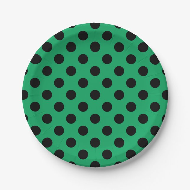 Schwarze Polka Punkte auf frisch grünem Pappteller (Vorderseite)