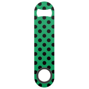 Schwarze Polka Punkte auf frisch grünem Speed Flaschenöffner