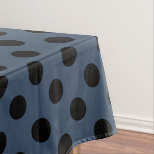 Schwarze Polka-Punkte auf grau-blau Tischdecke