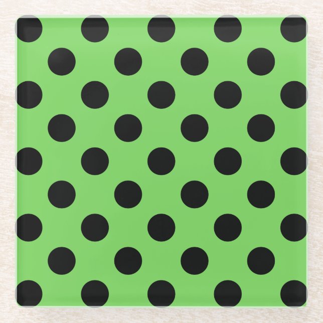 Schwarze Polka-Punkte auf Kalkgrün Glasuntersetzer (Vorderseite)