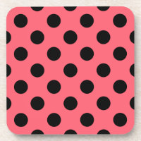 Schwarze Polka Punkte auf Korallen