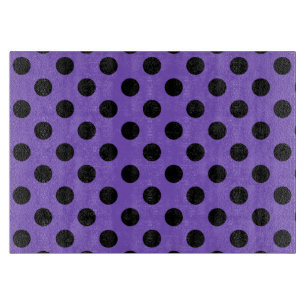 Schwarze Polka-Punkte auf Lavendel Schneidebrett
