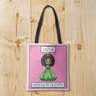 Schwarze Prinzessin beim Training des grünen rosa  Tasche