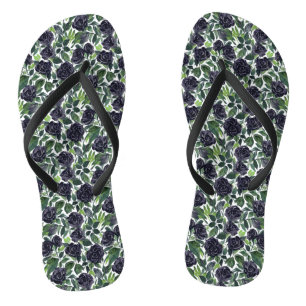 Schwarze Rosen, grüne Blätter Wasserfarbenmuster Flip Flops