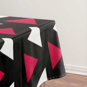 Schwarze, rote und weiße Dreiecke Tischdecke