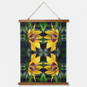 Schwarze Rudbeckie Blütenentfaltung Abstract     Wandteppich Mit Holzrahmen