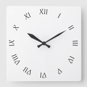 Schwarze Schriftzeichen römische Zahlen auf weißem Quadratische Wanduhr