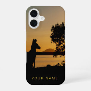Schwarze Silhouette eines Kängurus mit goldenem So iPhone 16 Hülle