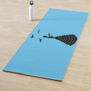 Schwarze Silhouette Lady in Ruffled Dress Doves Bl Yogamatte