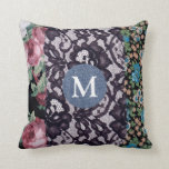 Schwarze Spitzen-Bläschen mit Denim Monogram Kissen<br><div class="desc">Mit diesem angesagten Blumendruck und einem mit einem Denim Monogramm Siegel gearbeiteten,  schwarzen Spitzen-Stoffpatchwork. Geben Sie Ihre(n) Initial(e) oder Ihren Namen in den angegebenen Speicherplatz ein. Sie haben auch die Möglichkeit,  das Siegel und die Buchstaben zu entfernen.</div>