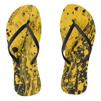 Schwarze und gelbe Flip-Flops mit Farbspritzern Flip Flops