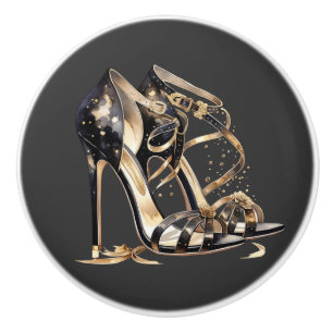 Schwarze und goldene Stipenetto Schuhe Keramikknauf
