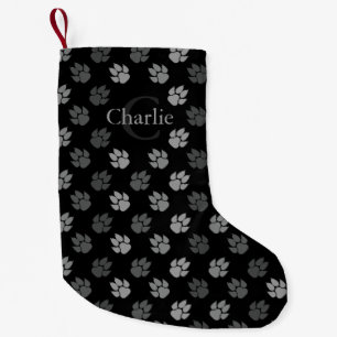 Schwarze und graue Hundepfoten mit Monogramm und N Kleiner Weihnachtsstrumpf