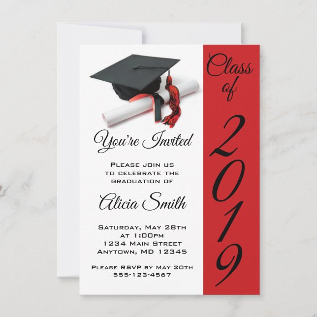 Schwarze und rote Graduierungskappe und Tassel Einladung (Vorderseite)
