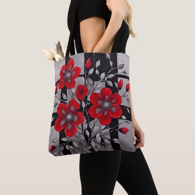 Schwarze und Silberplätze mit roten Blume Tasche (Von Nahem)