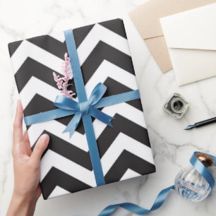 Schwarze und weiße dicke Chevron-Hochzeit Silveste Geschenkpapier