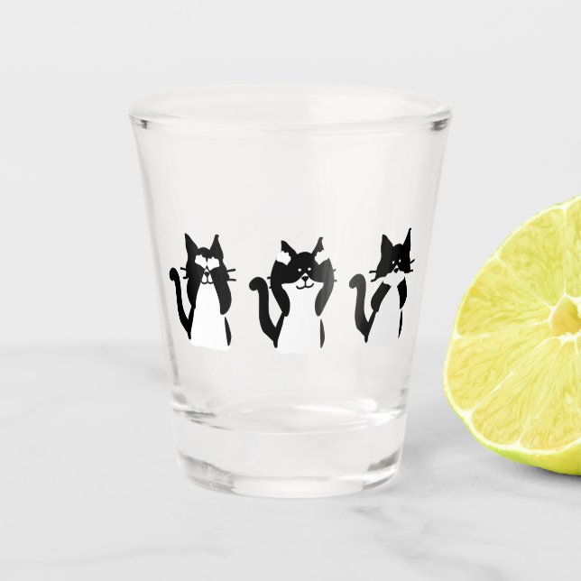 Schwarze und weiße Katzen | Drei kluge Kätzchen Schnapsglas (Vorderseite)