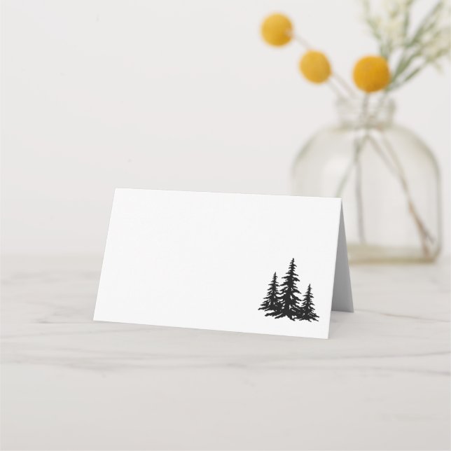 Schwarze und weiße Pinienbäume Winterhochzeit Platzkarte (Vorderseite)