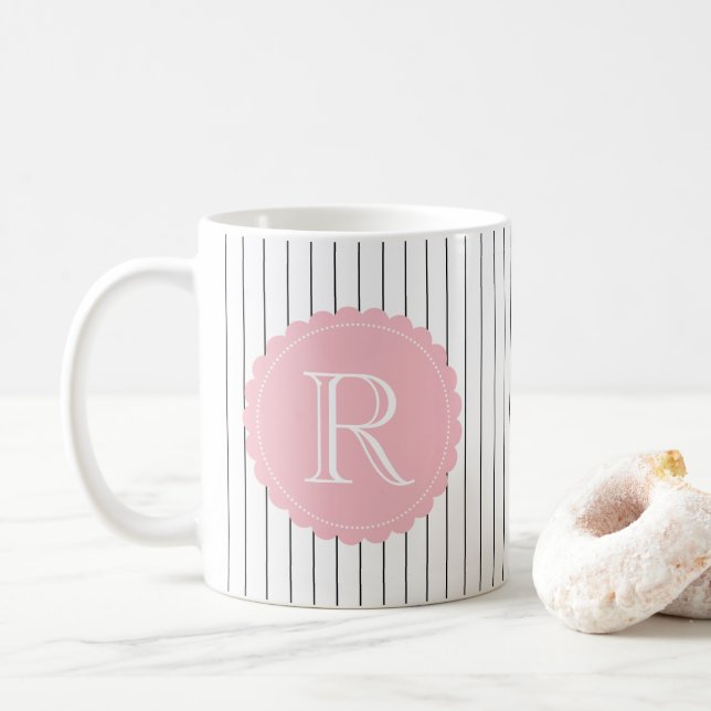 Schwarze und weiße vertikale Streifen Schwarze Mon Kaffeetasse (Mit Donut)