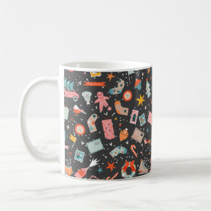 Schwarze Weihnachtselemente verziertes Muster. nah Kaffeetasse