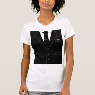 Schwarzer Anzug mit schwarzem Nackenstück T-Shirt