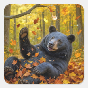 Schwarzer Bär im Herbst Quadratischer Aufkleber