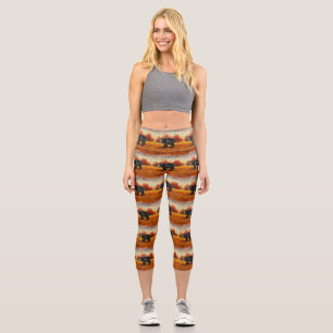 Schwarzer Bär im Herbstwald Capri Leggings