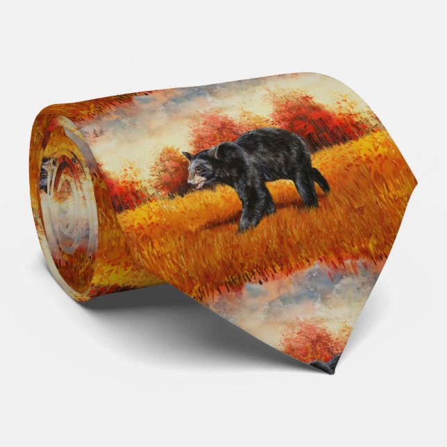 Schwarzer Bär im Herbstwald Krawatte (Gerollt)