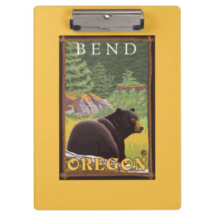 Schwarzer Bär im Wald - Biegung, Oregon Klemmbrett
