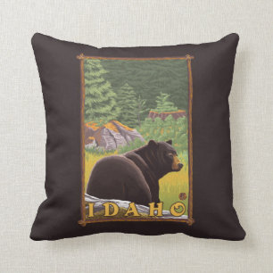 Schwarzer Bär im Wald - Idaho Kissen