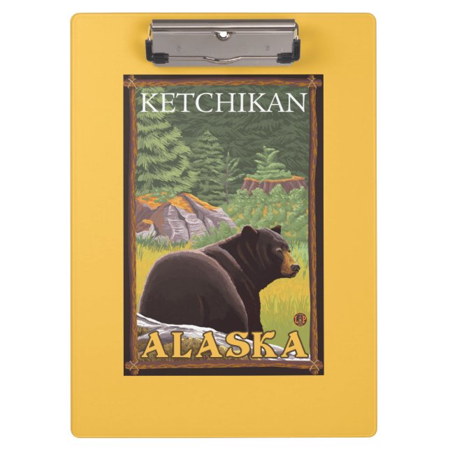 Schwarzer Bär im Wald - Ketchikan, Alaska Klemmbrett (Vorderseite)