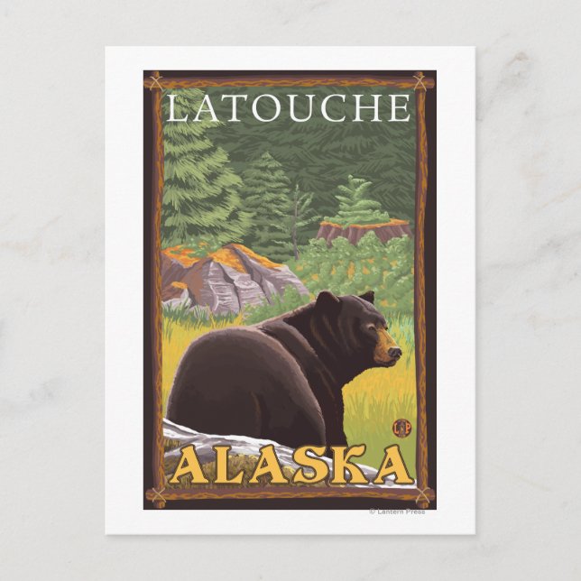 Schwarzer Bär im Wald - Latouche, Alaska Postkarte (Vorderseite)