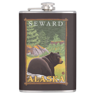 Schwarzer Bär im Wald - Seward, Alaska Flachmann