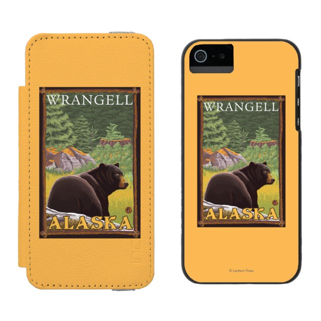 Schwarzer Bär im Wald - Wrangell, Alaska Incipio iPhone Geldbeutel-Hülle (Seite an Seite)