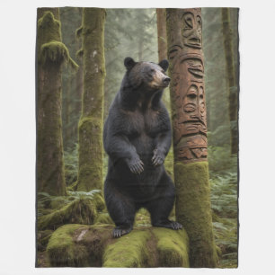 Schwarzer Bär und Totem Pole Fleecedecke