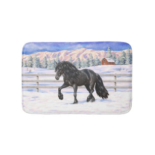 Schwarzer Friesian Draft Horse Trott in Snow Badematte