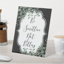 Schwarzer Glitzer und Eukalyptus Smitten nicht bit Sockelschild