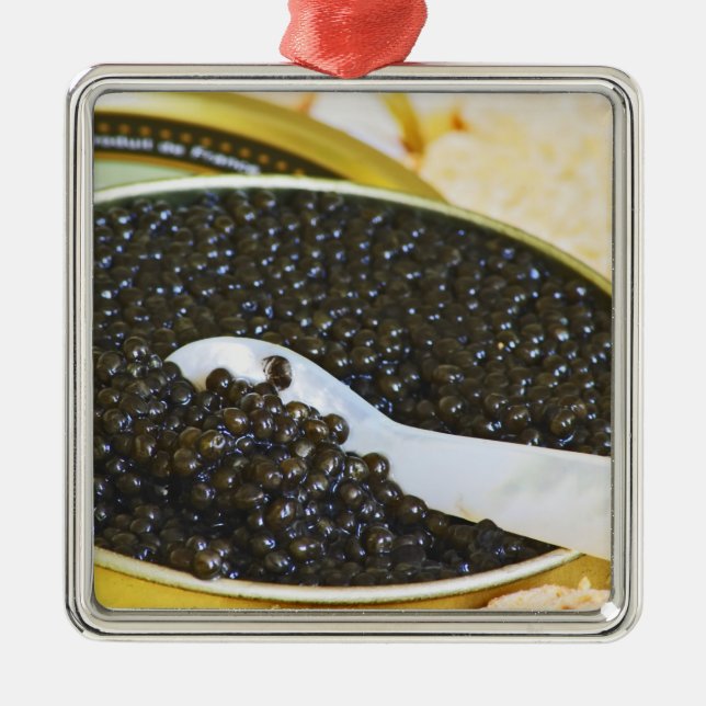 Schwarzer Kaviar und Löffel Perlmutt Ornament Aus Metall (Vorne)