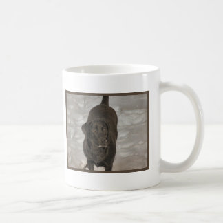schwarzer Labradorschneesturm Kaffeetasse