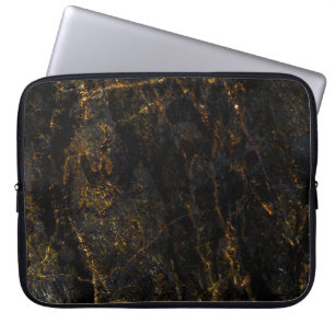 Schwarzer Marmor, goldene Adern, Textur. Laptopschutzhülle