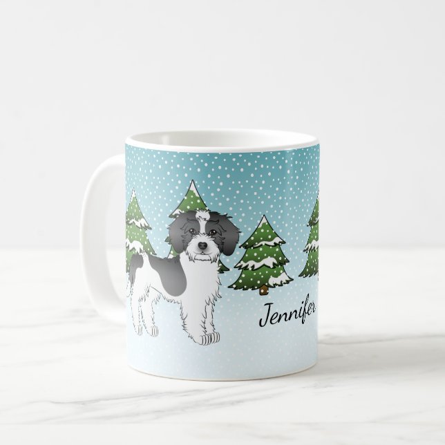Schwarzer Parti-Farben-Mini-Goldendoodle-Winterwal Kaffeetasse (Vorderseite Links)