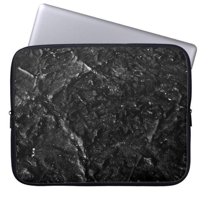 Schwarzer Sand Laptopschutzhülle (Vorderseite)