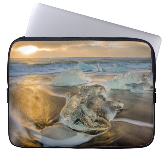 Schwarzer Sandstrand | Jokulsarlon Süd Island Laptopschutzhülle (Vorderseite)